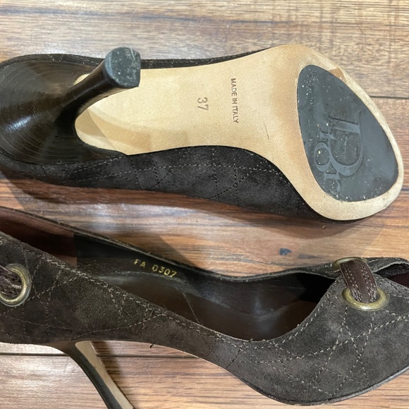 Christian Dior brown suede quilted peep toe heels size 37 - Picture 7 of 8